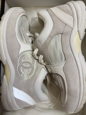 CHANEL White Interior Label Made in Italy Sneakers (Size 37½)